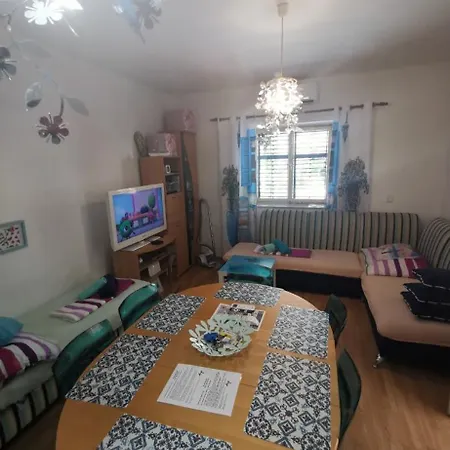 Privat Vukovarska 32 * ماكارسكا